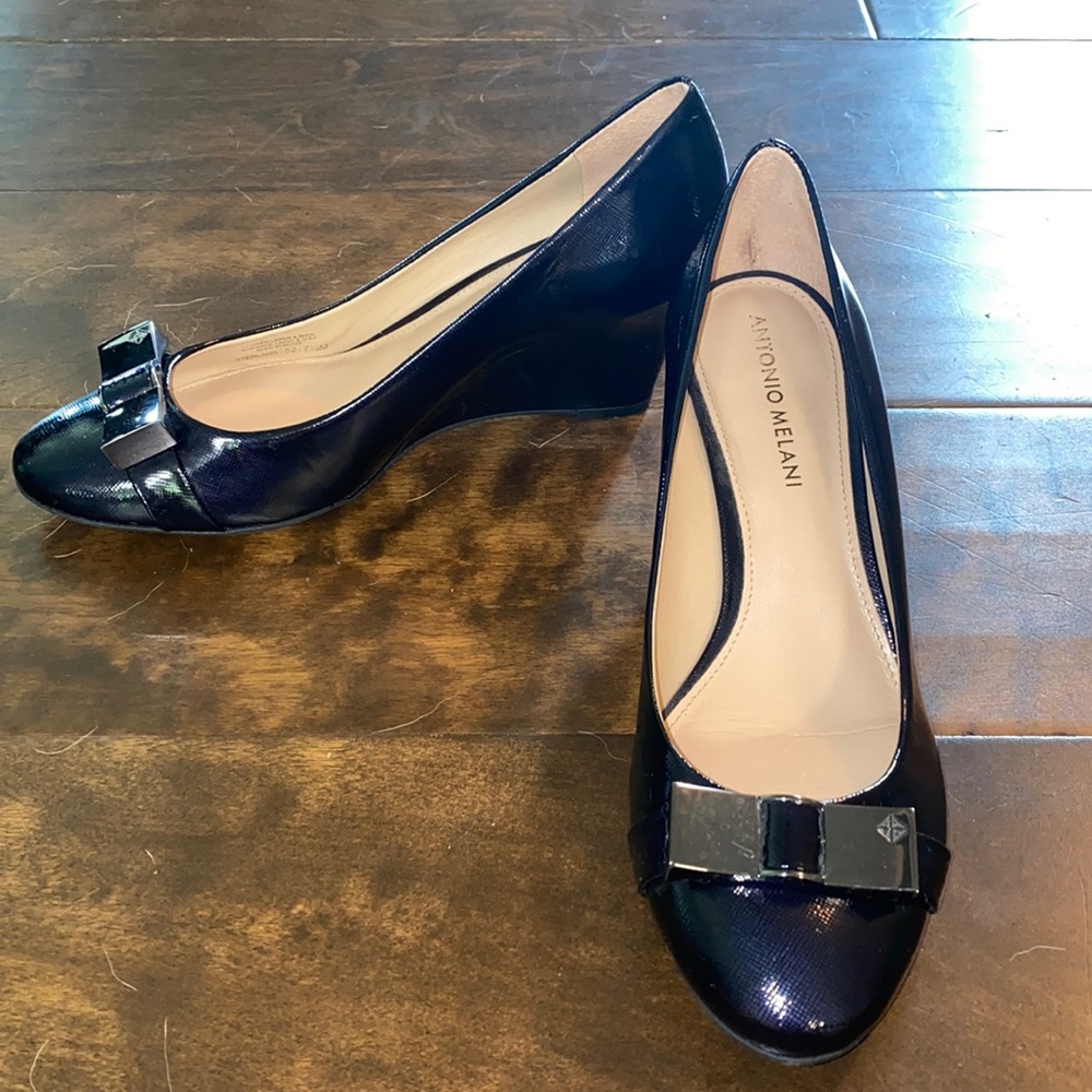 Black leather wedges, 2 in. Like new.